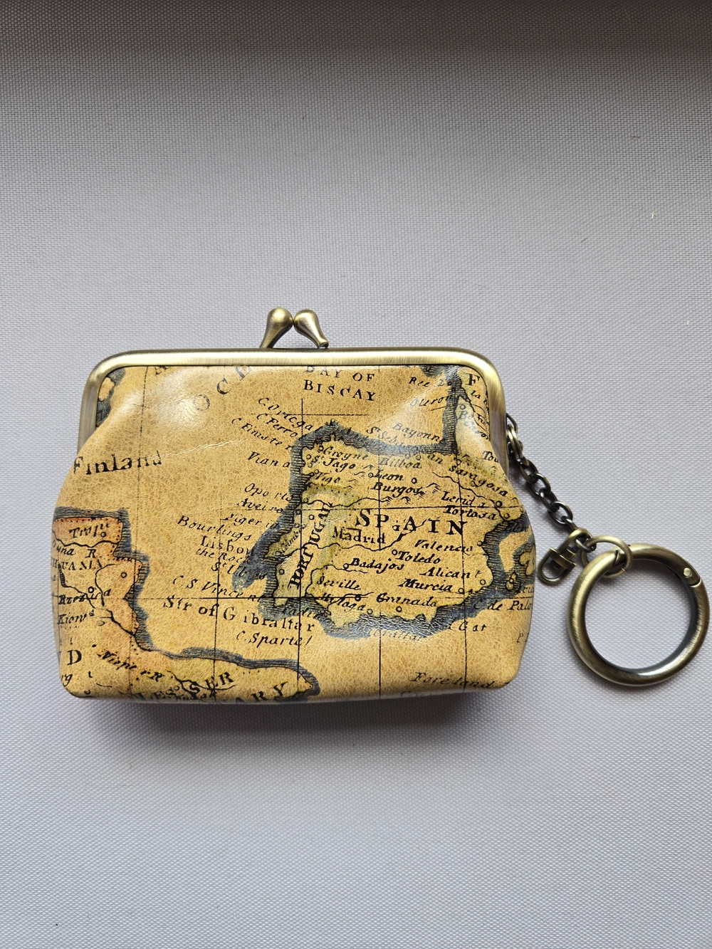 Patricia Nash Vintage Map PrintBorse Coin Purse in Tan with Brass Hardware